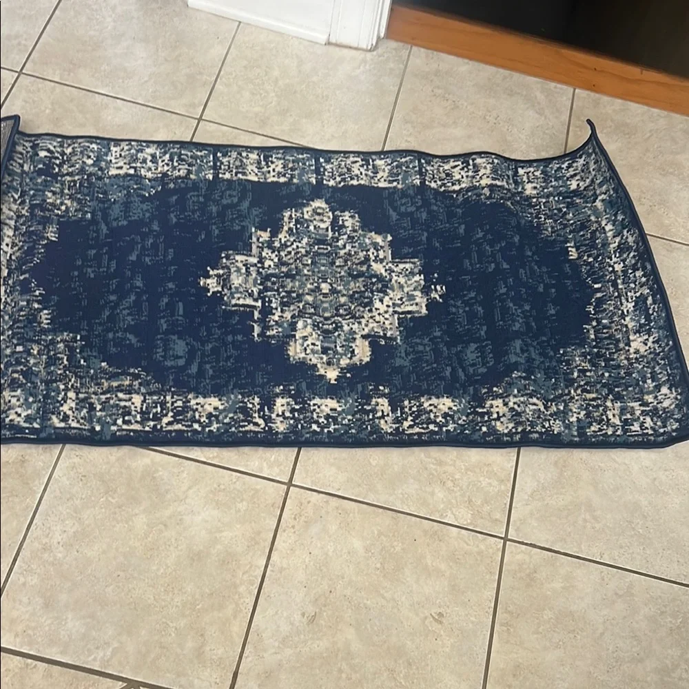 Nourison Home Navy Blue and Cream Area Rug 2’ X 4’ New With stag